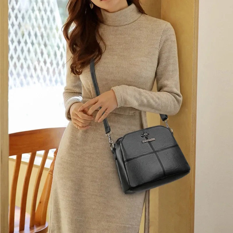 Bolsa Feminina Transversal de Couro Midi